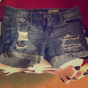 Midi jean shorts,ripped